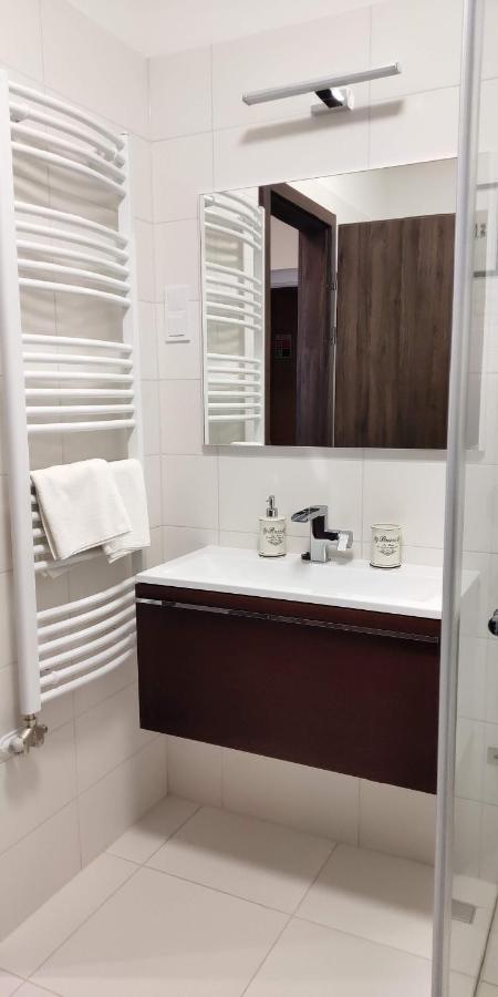 Pe-Ki Lux Apartman Секешфехервар Экстерьер фото