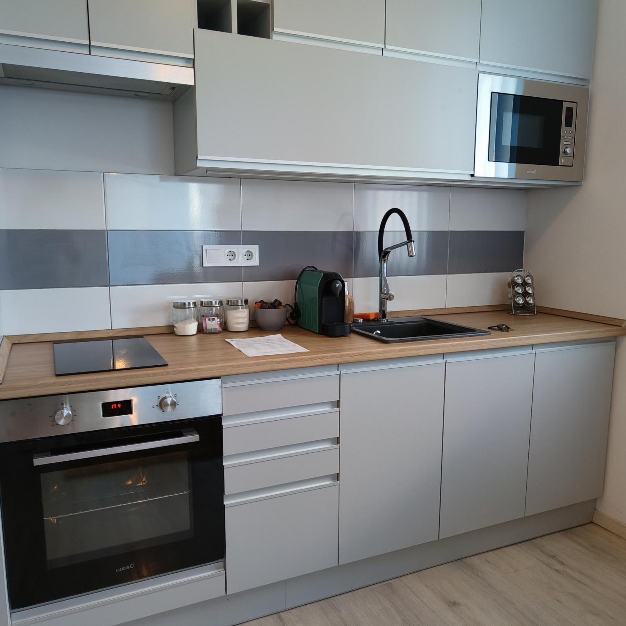 Pe-Ki Lux Apartman Секешфехервар Экстерьер фото